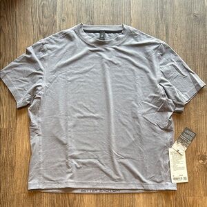 NWT Lululmeon Relaxed-Fit Short Sleeve